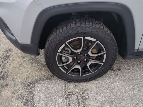 Used 2025 Jeep Compass Trailhawk w/ Trailhawk Elite Group image 10