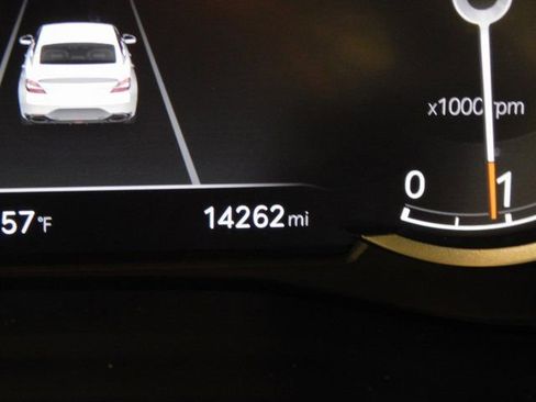 Used 2024 Genesis G70 2.5T image 32