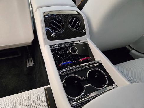 New 2025 Rolls-Royce Spectre Black Badge w/ Leather Finishing Pack image 17