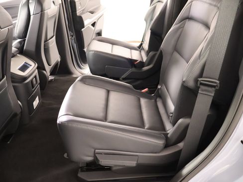 New 2026 Lincoln Navigator Premiere AWD/4WD image 13