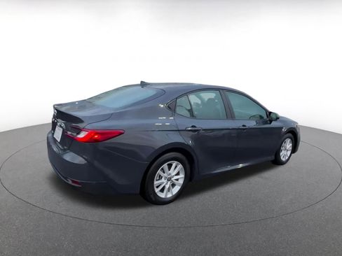 Used 2025 Toyota Camry LE image 15