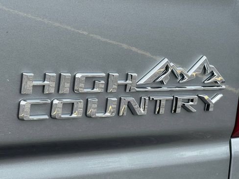 New 2026 Chevrolet Silverado 1500 High Country w/ Technology Package AWD/4WD image 2