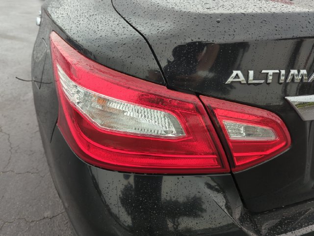 Used 2016 Nissan Altima 2.5 SV w/ Convenience Package FWD image 18