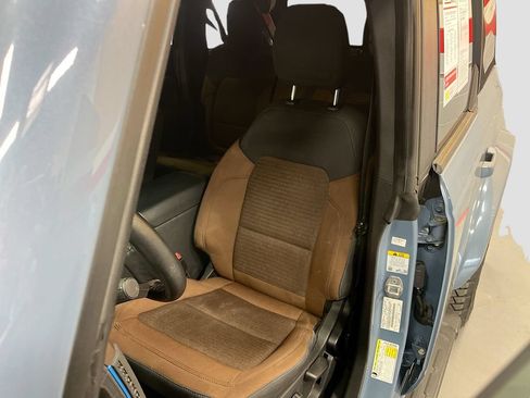 Used 2023 Ford Bronco Outer Banks AWD/4WD image 18