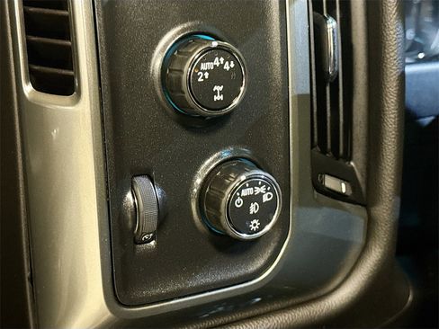 Used 2018 Chevrolet Silverado 1500 LT w/ All Star Edition image 10