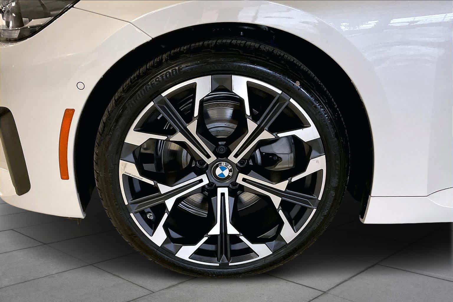 Used 2026 BMW 230i Coupe w/ Convenience Package RWD image 11