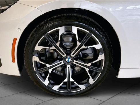 Used 2026 BMW 230i Coupe w/ Convenience Package RWD image 11