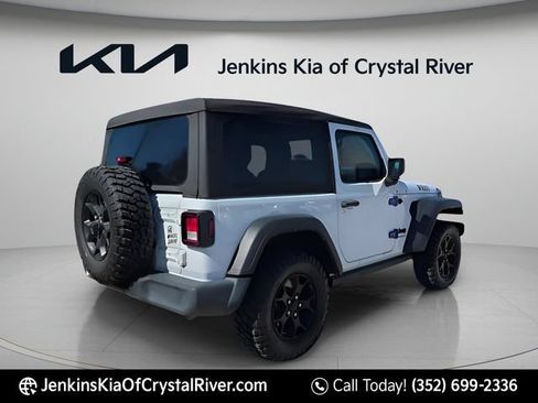 Used 2022 Jeep Wrangler Sport AWD/4WD image 4