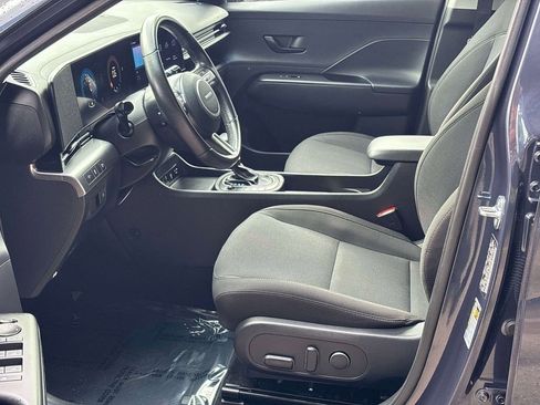 Used 2025 Hyundai Kona SEL FWD image 11