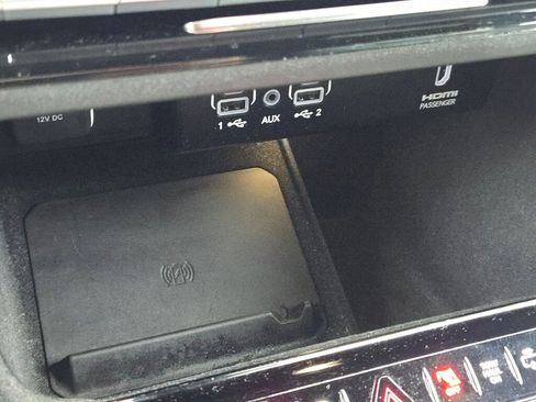 Used 2023 Jeep Wagoneer Series III w/ Preferred Equipment Group image 29