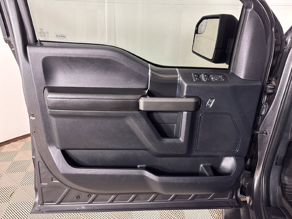 Used 2018 Ford F150 XLT w/ Equipment Group 302A Luxury AWD/4WD image 16