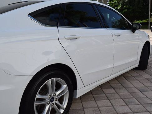 Used 2020 Ford Fusion SE FWD image 25