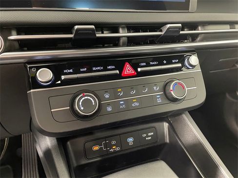 New 2025 Hyundai Santa Cruz SE image 7