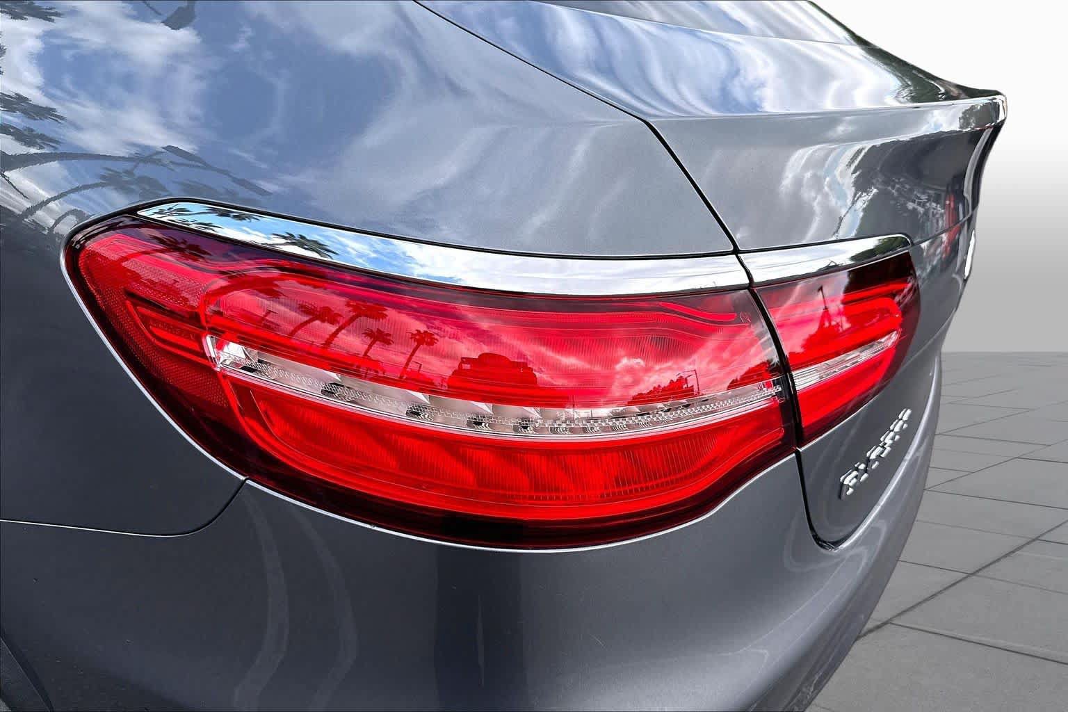 Used 2019 Mercedes-Benz GLC 300 4MATIC Coupe image 28
