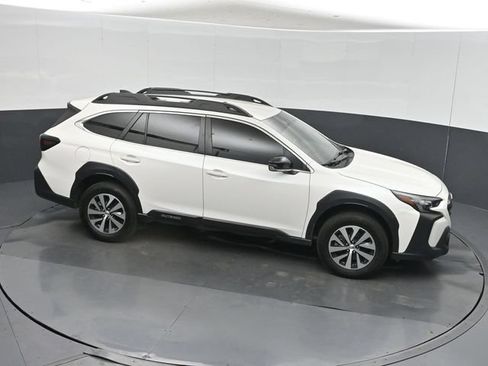 Used 2025 Subaru Outback Premium AWD/4WD image 39