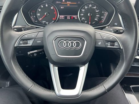 Used 2023 Audi Q5 2.0T Premium w/ Convenience Package image 18