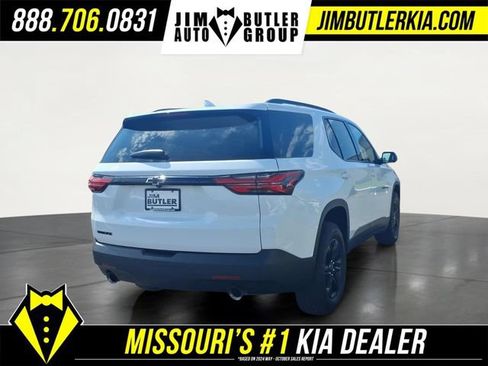 Used 2022 Chevrolet Traverse LS w/ Midnight/Sport Edition FWD image 25