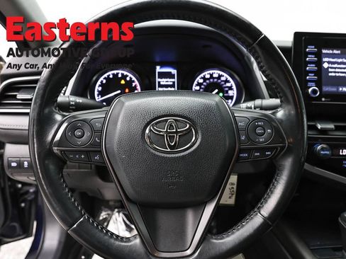 Used 2021 Toyota Camry SE FWD image 10