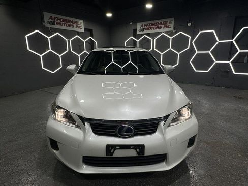 Used 2013 Lexus CT 200h w/ Premium Pkg w/Navigation image 8