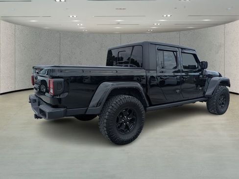 Used 2022 Jeep Gladiator Willys image 3