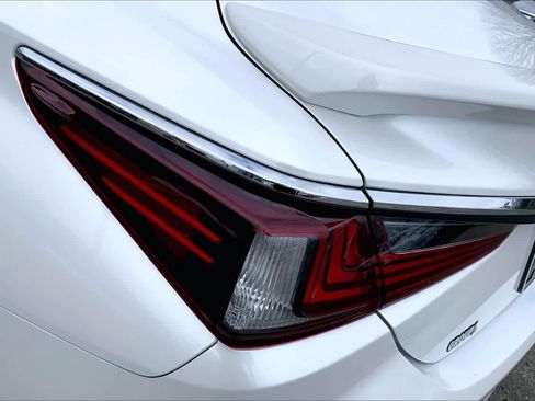 Certified 2025 Lexus ES 350 ES 350 w/ Premium Package image 29