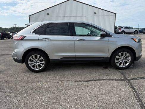 Used 2022 Ford Edge Titanium AWD/4WD image 4