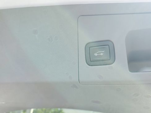 Certified 2023 Cadillac XT5 Premium Luxury w/ LPO, Premium Carpet Package FWD image 27