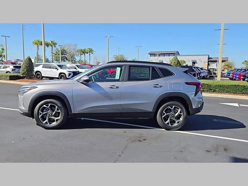 New 2026 Chevrolet Trax LT w/ Driver Confidence Package image 18