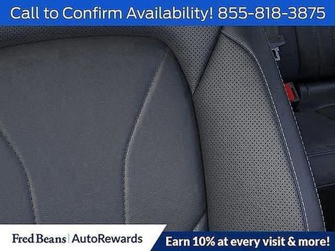 Used 2025 Ford Escape SE w/ PHEV Premium Package image 26