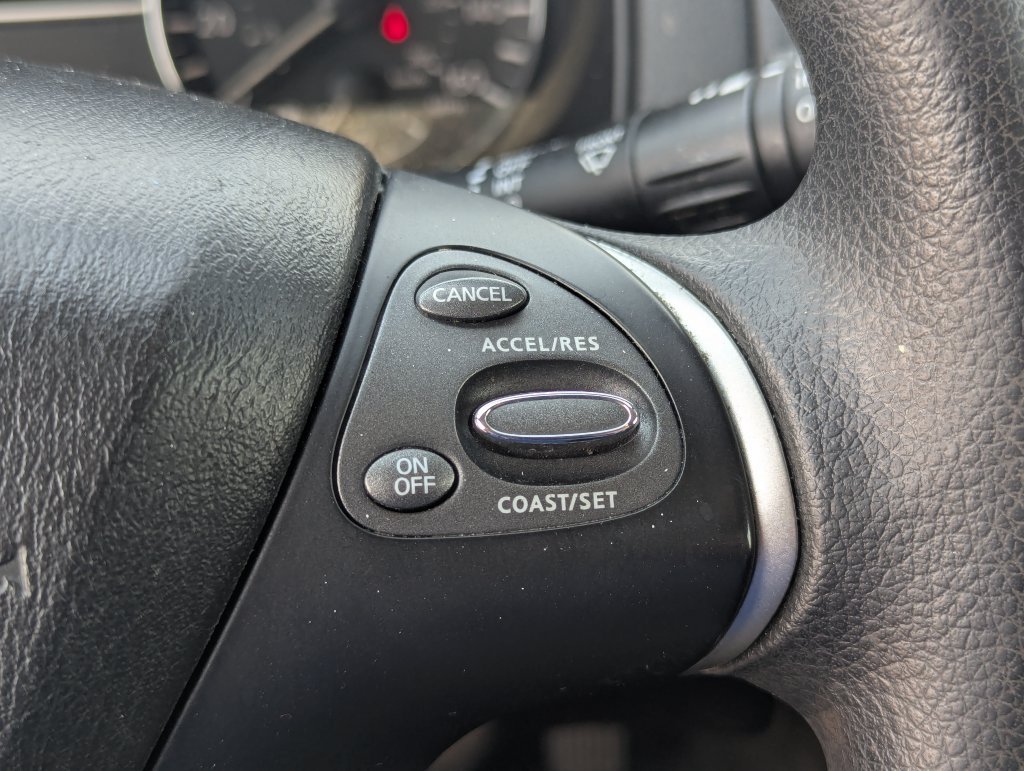 Used 2019 Nissan Pathfinder S FWD image 18