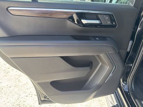 Used 2025 Chevrolet Tahoe LT AWD/4WD image 27
