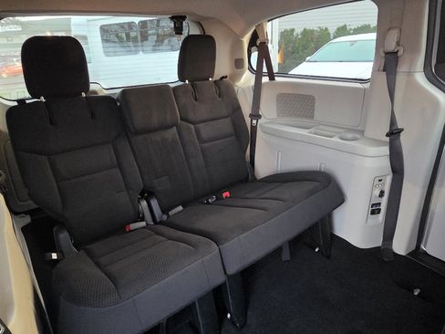 Used 2017 Dodge Grand Caravan SE w/ Power Window Group image 20