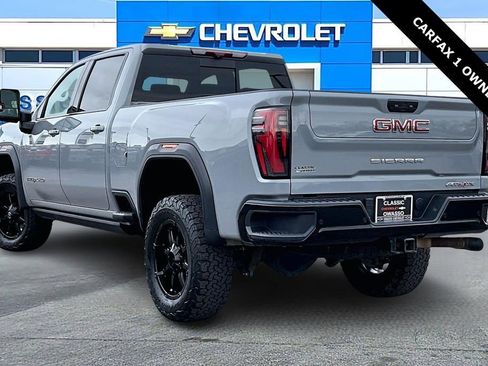 Used 2024 GMC Sierra 2500 AT4X image 4