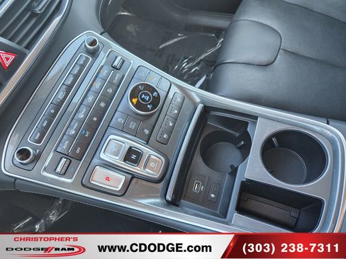 Used 2023 Hyundai Santa Fe Limited image 16