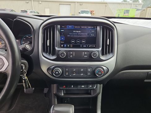 Used 2021 Chevrolet Colorado LT image 16