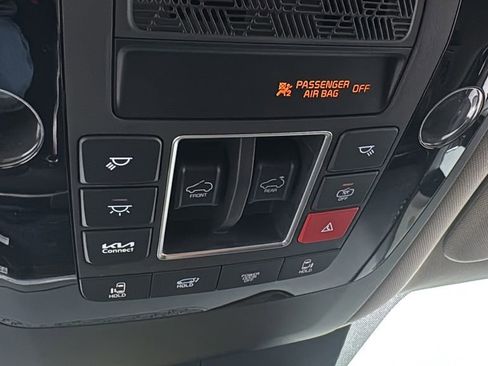 New 2026 Kia Carnival SX image 33