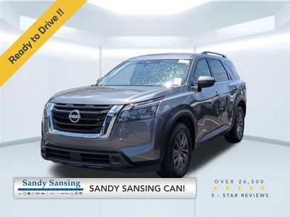 Certified 2025 Nissan Pathfinder SV