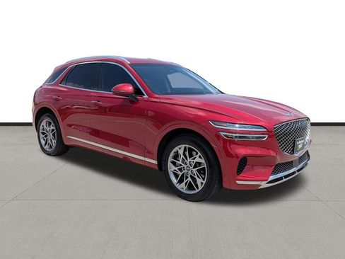 Used 2025 Genesis GV70 2.5T AWD/4WD image 3