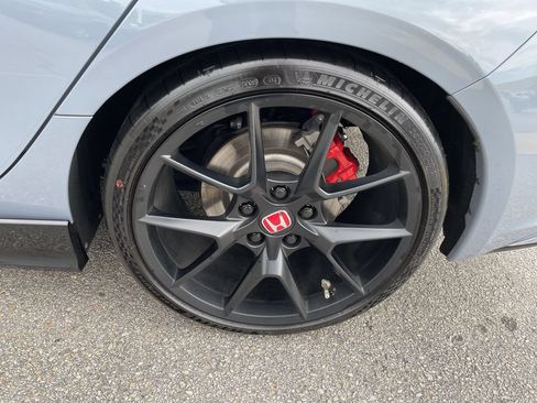 Used 2025 Honda Civic Type R image 10
