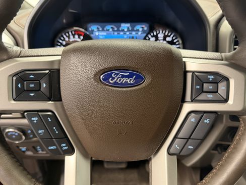 Used 2018 Ford F150 King Ranch w/ Equipment Group 601A Luxury AWD/4WD image 17