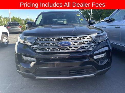 Used 2021 Ford Explorer Limited w/ Equipment Group 301A AWD/4WD image 12