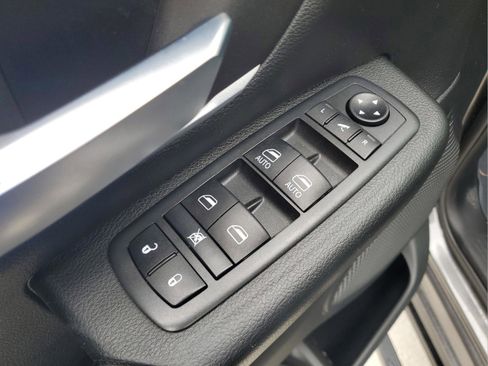 Used 2021 RAM 1500 Big Horn image 17