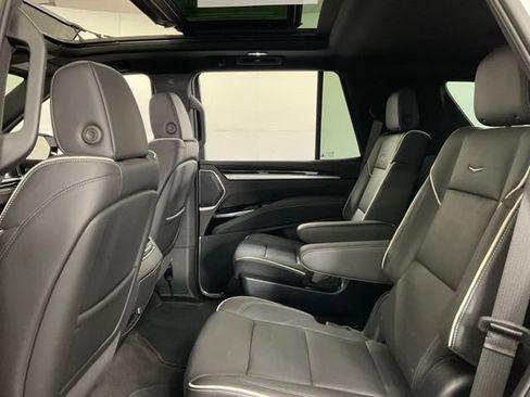Used 2025 Cadillac Escalade Sport AWD/4WD image 28