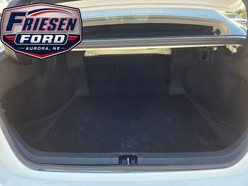 Used 2022 Toyota Camry SE FWD image 23