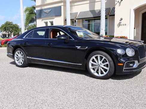 Used 2024 Bentley Flying Spur V8 AWD/4WD image 11