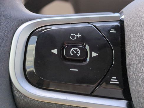 New 2025 Volvo XC90 B6 Ultra w/ Lounge Package image 23