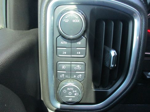 Used 2020 Chevrolet Silverado 1500 High Country w/ Technology Package AWD/4WD image 23
