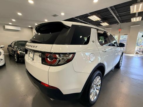Used 2017 Land Rover Discovery Sport SE AWD/4WD image 6