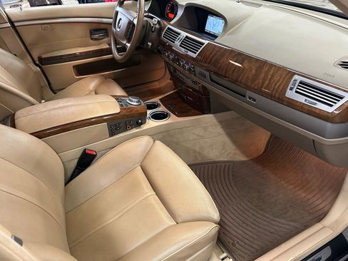 Used 2006 BMW 750Li RWD image 16