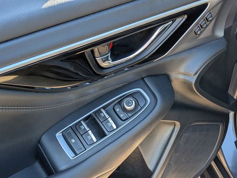 Certified 2022 Subaru Outback Limited XT image 9